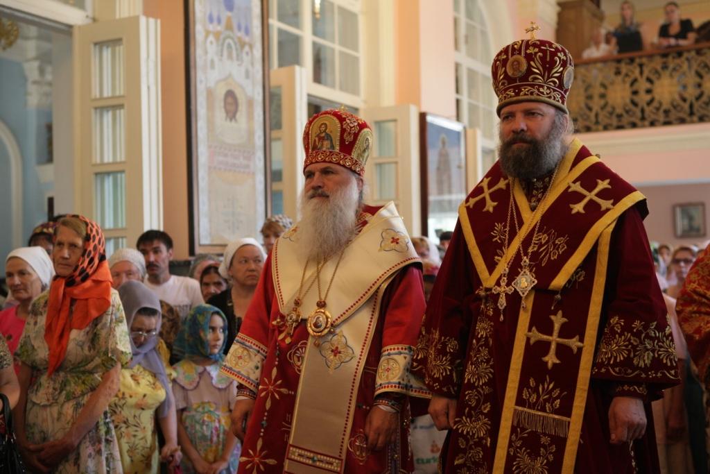 Молились прихожане всех храмов Ташкента