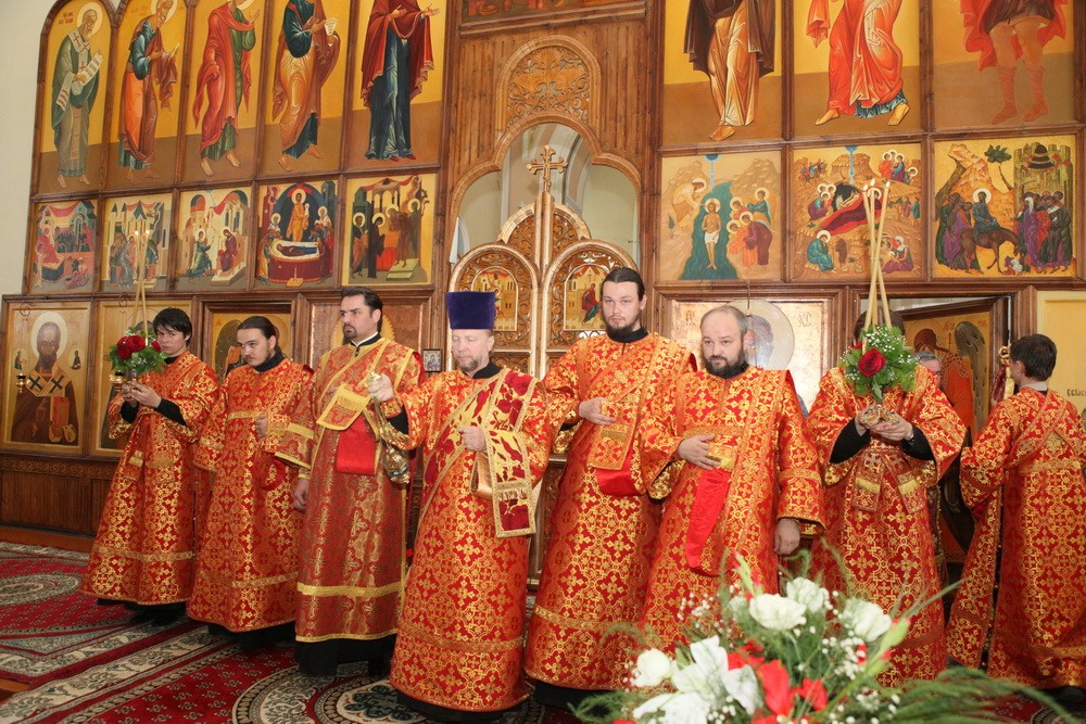Благодатная архиерейская служба в честь святителя Луки (Войно-Ясенецкого) в Самарканде