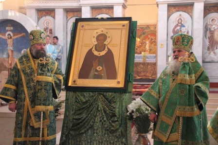 Митрополит Викентий разделил с паствой Таджикистана радость встречи иконы с частицей мощей преподобного Сергия Радонежского