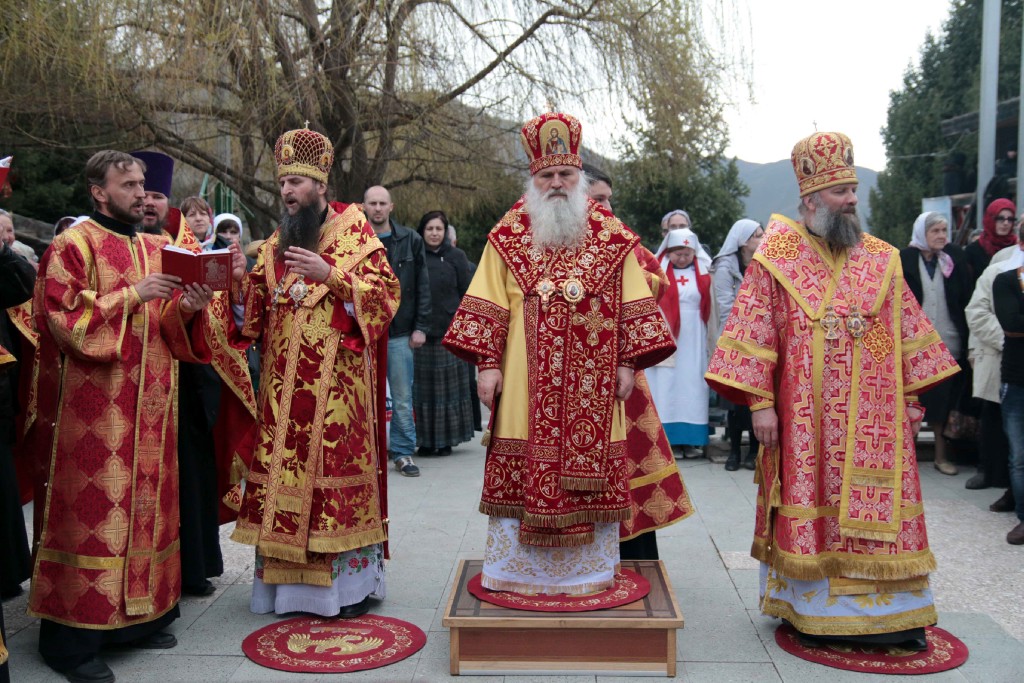 Социальное служение и поездка в горы