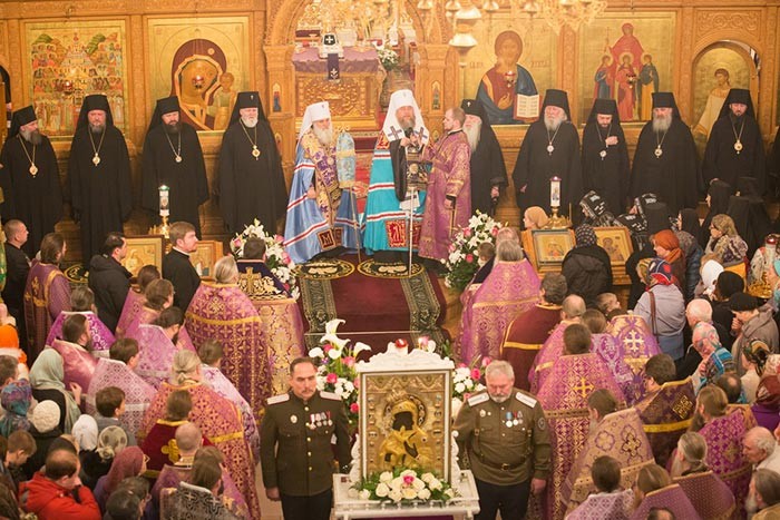 Митрополит Викентий принял участие во встрече великой святыни Православия — чудотворной Феодоровской иконы Божией Матери в Алма-Ате