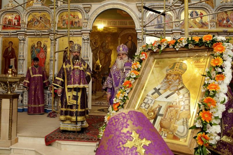 Торжественная служба в честь святителя Луки (Войно-Ясенецкого)