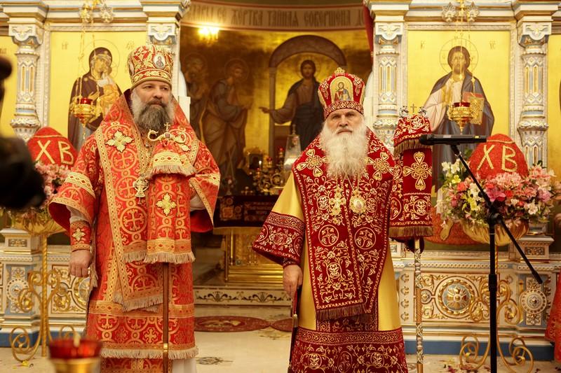 Митрополит Викентий и епископ Питирим поздравили друг друга и свою паству с праздником Пасхи
