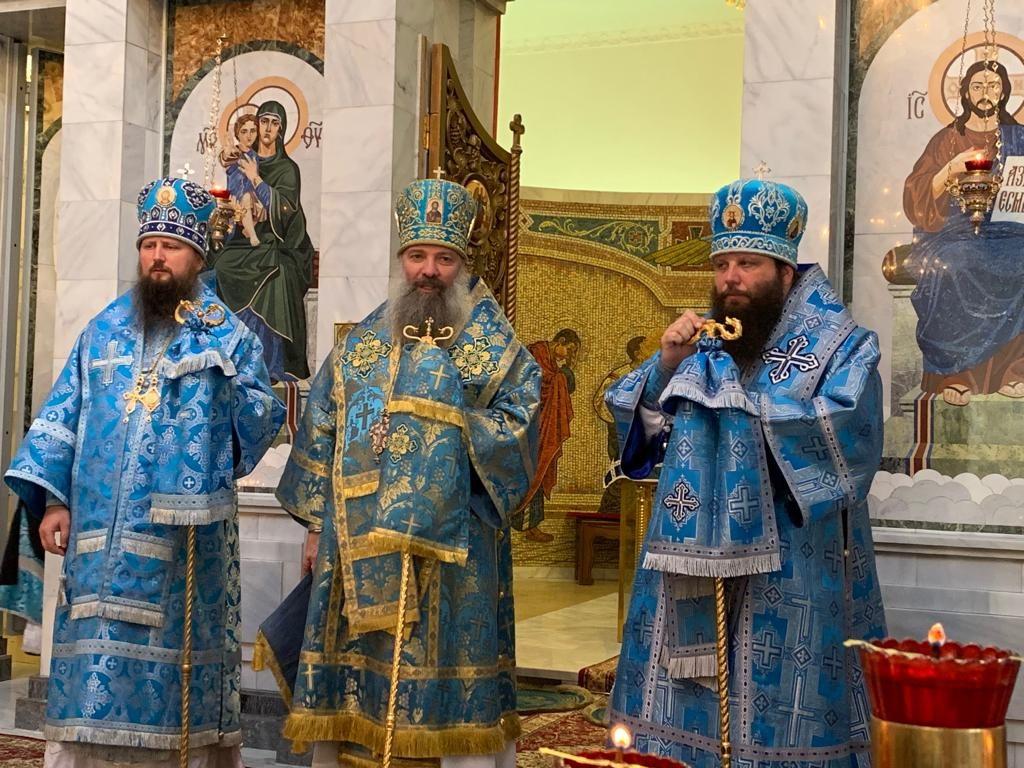 В Свято-Никольский кафедральный собор г. Душанбе доставлена икона Божией Матери Курско-Коренная «Знамение»