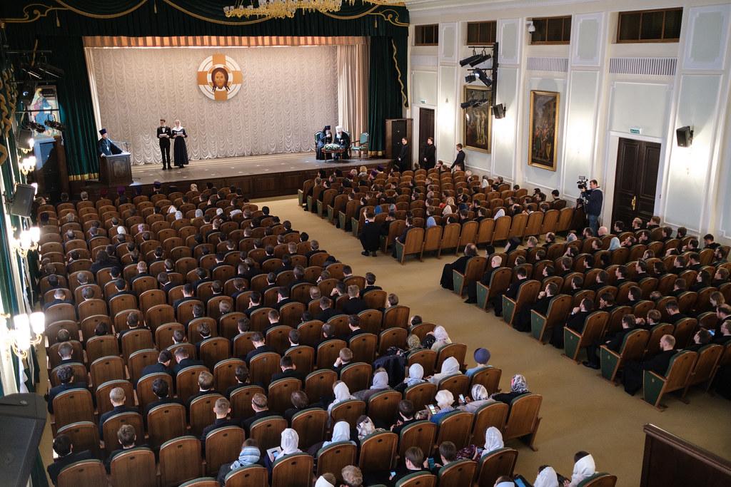 Митрополит Ташкентский и Узбекистанский Викентий принял участие в торжественном Акте в честь Покрова Пресвятой Богородицы в Большом актовом зале Московской духовной академии