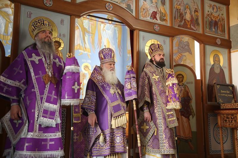 Первая Литургия в новоотстроенном храме преподобного Сергия Радонежского города Ташкента