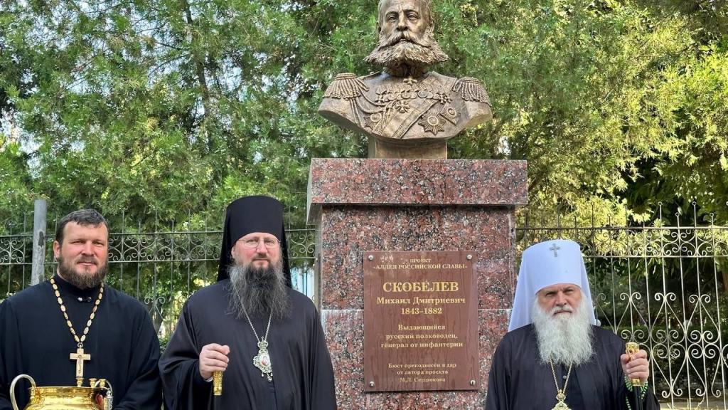 Митрополит Ташкентский и Узбекистанский Викентий возглавил Божественную литургию в храме Иверской иконы Божией Матери при 201-й Российской военной базе