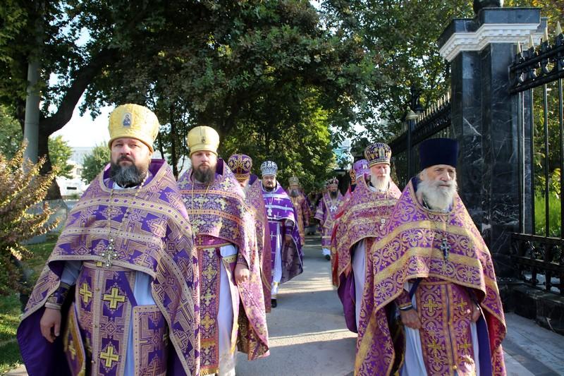 В Ташкентской епархии молитвенно отметили 70-летний юбилей митрополита Викентия