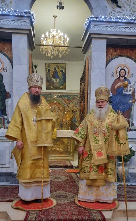 Божественной литургией в главном православном храме Душанбе завершился архипастырский визит митрополита Викентия в Душанбинскую епархию