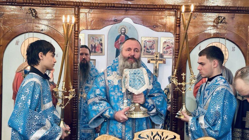 Митрополит Викентий совершил Божественную литургию в Иверском храме при 201-й Российской военной базе в Таджикистане